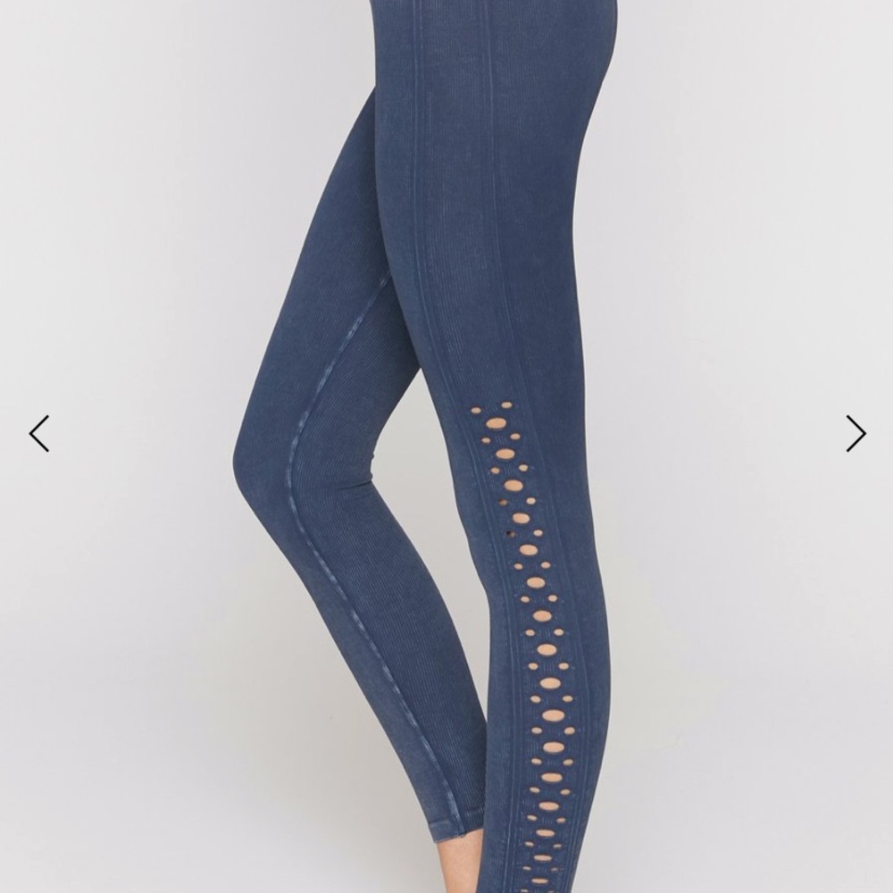 Spiritual Gangster self love legging deep blue